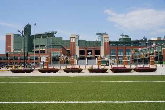 NFL Green Bay Packers Lambeau Field building entrance. 