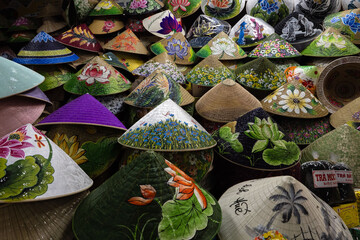 Conjunto de sombrero tipico vietnam