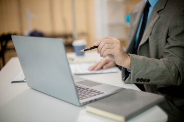 Work planning and investment in personal business