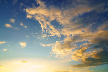Obraz premium Dramatic cloudy sky at sunset or sunrise.