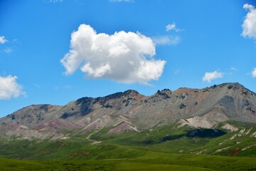 Photo of the mountains and valleys of Qilian Mountains, Qinghai Province, China
