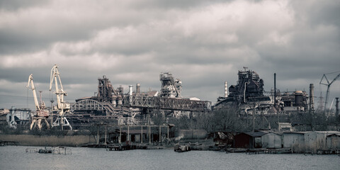 destroyed ships in the port during the war in Ukraine