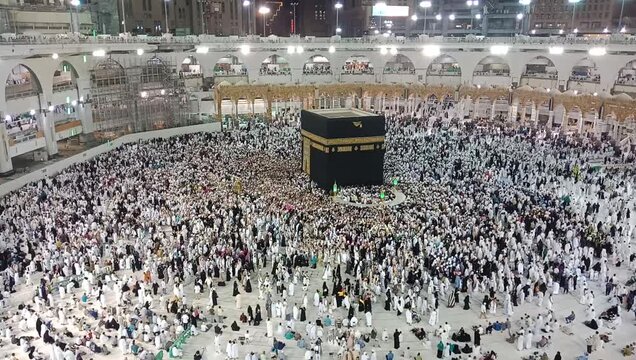 ZamZam tower, view of Muslims for prayer and towaf around kabah in Macca Saudi-
27-4-2018,makkah background