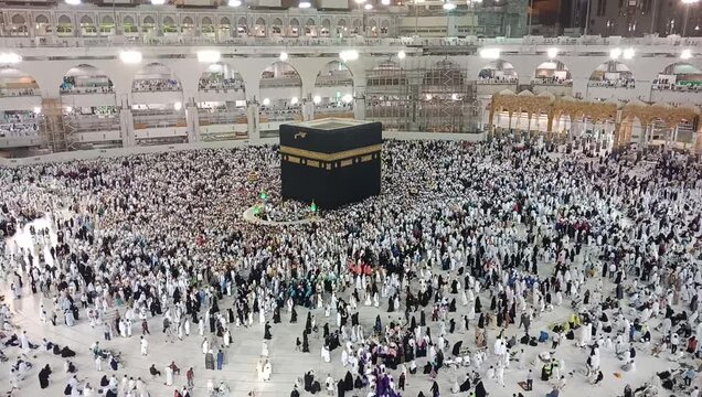 ZamZam tower, view of Muslims for prayer and towaf around kabah in Macca Saudi-
27-4-2018,makkah background