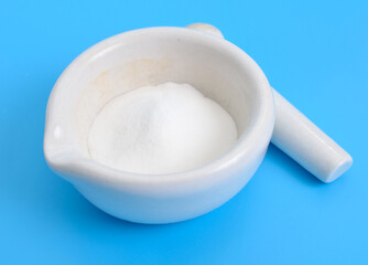 Inulin powder. Group of naturally occurring polysaccharides produced by many types of plant