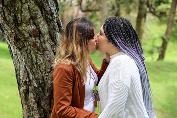 Fototapeta premium Pareja en día de campo