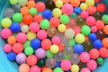 カラフルなスーパーボール