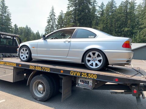 Seattle, WA, USA
April 2, 2025
BMW 325ci tow truck