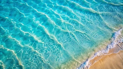 Obraz premium This captivating aerial view of a pristine beach captures the essence of a natural spa escape, perfect for promoting wellness and relaxation.