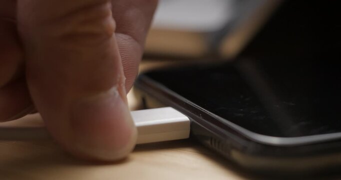 USB-C cable macro plugin to smartphone slow motion