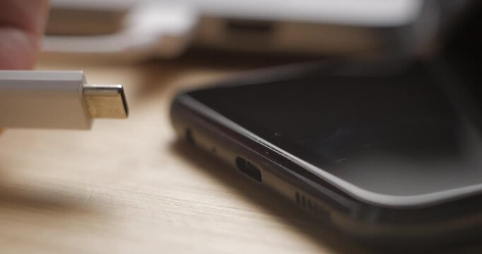 USB-C cable macro plugin to smartphone slow motion