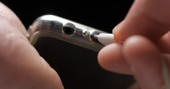 USB-C cable macro plugin to smartphone slow motion