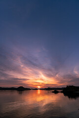 瀬戸内の夜明け