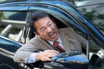 煽り運転・男性・怒鳴る
