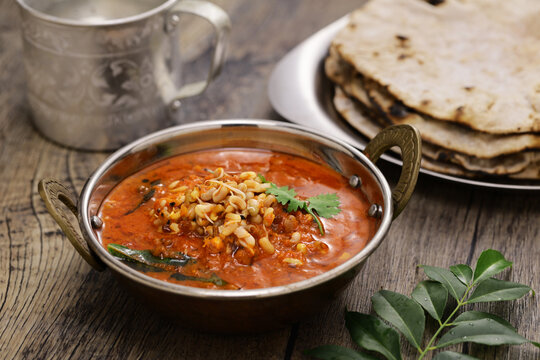 Matki usal (sprouted moth bean curry), Indian Maharashtrian cuisine