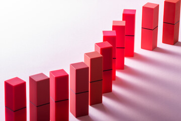 도미노처럼 줄지어 서있는 립스틱.