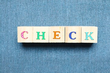 木のキューブ　～CHECK～

