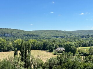 vue sur la campagne en Dordoen