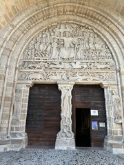 entrée de l'Abbaye Saint-Pierre de Beaulieu-sur-Dordogne