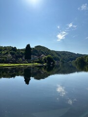 La Dordogne depuis beaulieu-sur-dordogne