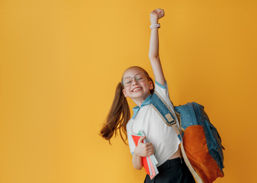 girl is ready to back to school