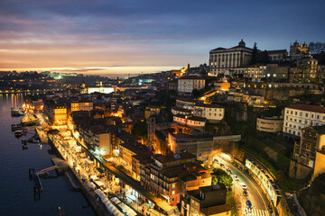 Fototapeta premium Porto old town view at night, Protugal