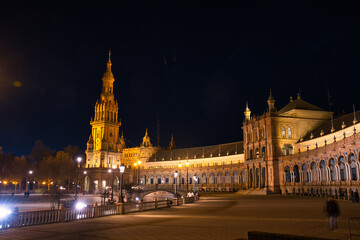 Obraz premium romantic night view of plaza de espana, Granada, Spain