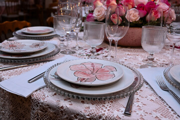  table in a restaurant, table setting for a wedding reception, table set for a wedding reception, table setting, porcelain plates