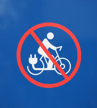 Prohibido bicicleta el&eacute;ctrica