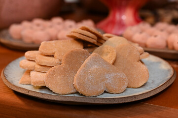  cookies on plate, vintage cookies,decorated cookies, gourmet, handmade, cookie art 
