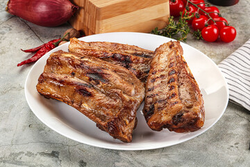Grilled pork ribs with spices