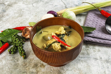 Thai green chicken curry with coconut
