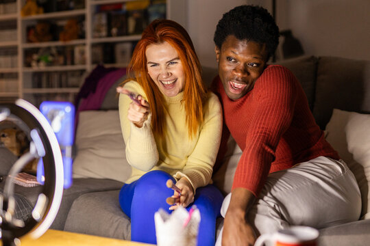 STREAM FASHION FRIENDS