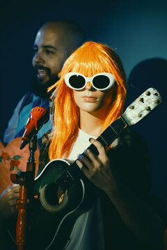 Mannequin Guitarist and Singer 