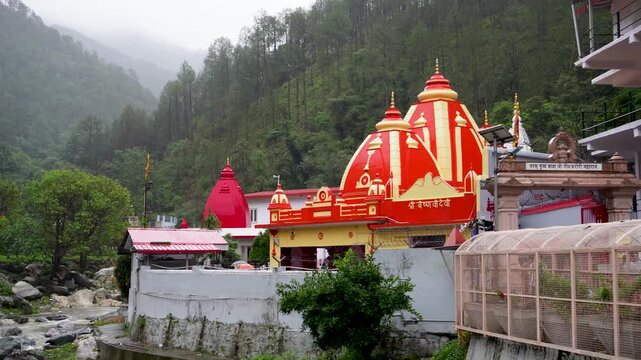 Shri Neeb Karori Baba Ashram is a small temple complex located on the banks of the Kosi River in the Kumaon region of Uttarakhand, India.