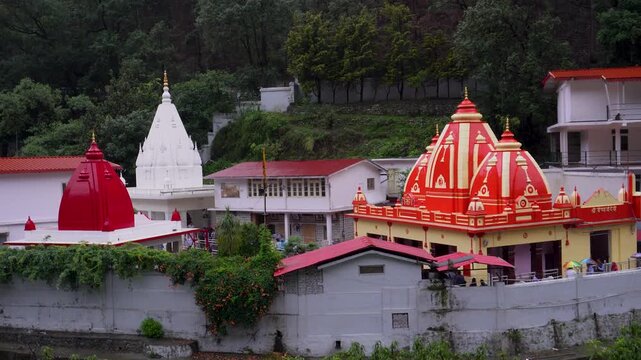 Shri Neeb Karori Baba Ashram is a small temple complex located on the banks of the Kosi River in the Kumaon region of Uttarakhand, India.