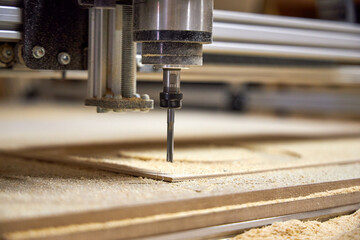 Close-up view of the milling cutter of an automatic milling machine