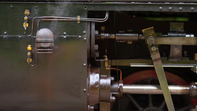 Cylinder and piston of a steam train