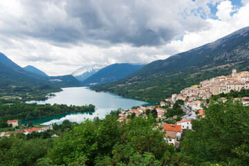 Lago di Barrea in Abruzzo