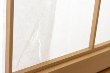 障子の穴を修復した跡