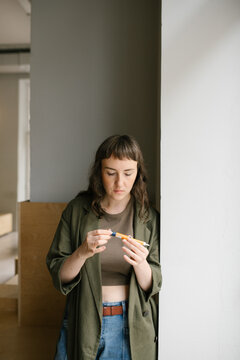 diabetic woman counting insulin units in cafe 