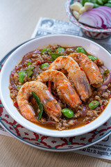 Stir-fried white shrimp with stink beans