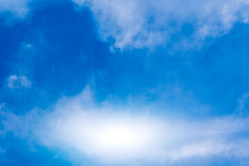 Obraz premium Panorama of cloud clear sky background for summer vacation concept at ocean and summer sea water with sunlight of beautiful cloudy sky. 