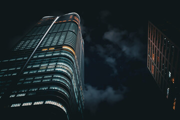 夜空の高層ビル（麻布台ヒルズ） © kanzilyou