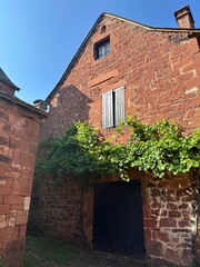 maison et sa vigne grimpante