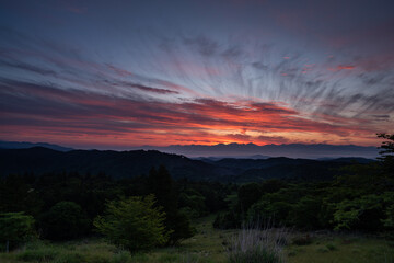 赤石山脈と美しい朝焼け