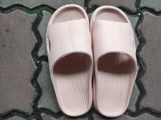 Women's basic casual slipper