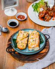 Cheesy Garlic Bread with Shrimp