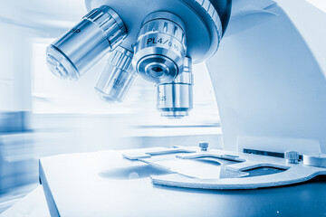 Microscope
