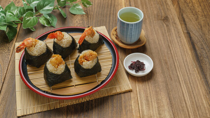 日本の食べ物｜天むす・海老の天麩羅おにぎり